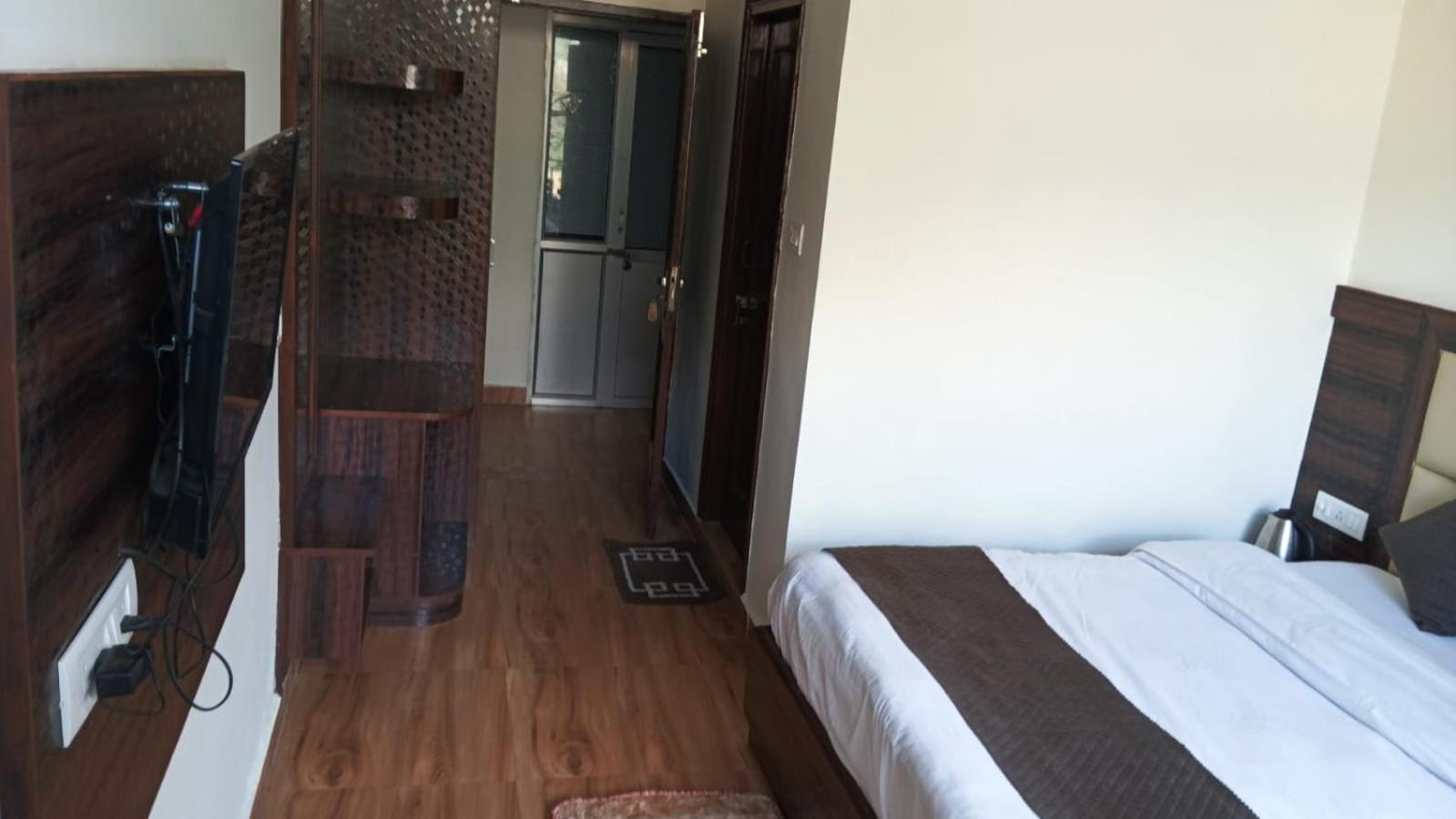 Hotel Hillora Mcleodganj マクロード・ガンジ エクステリア 写真